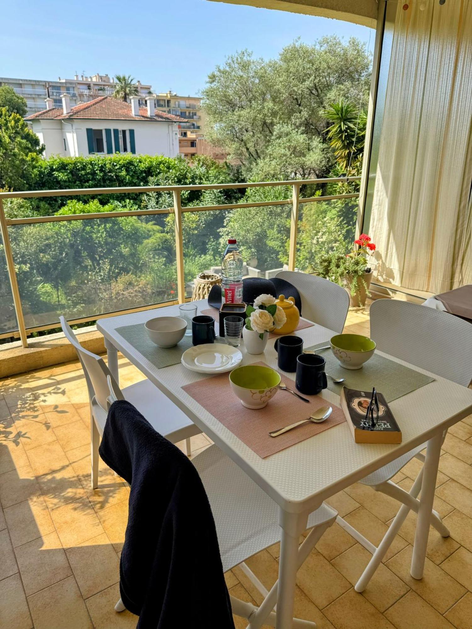 Apt "Laura" Terrasse - Parking - Plage - 5Pers Juan-les-Pins Exteriér fotografie